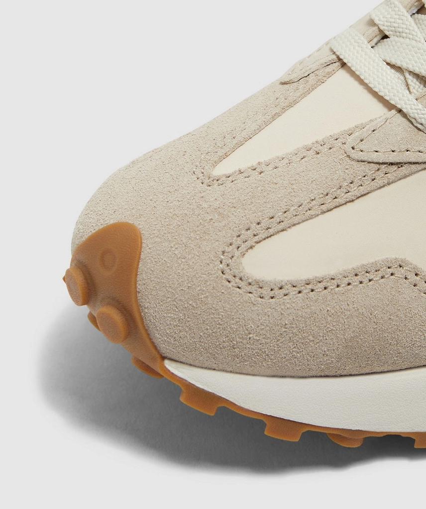 New Balance 327 sneaker